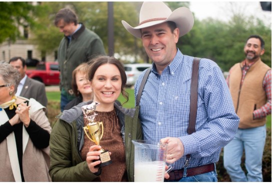 The second contest featured Commissioner of Agriculture and Commerce Andy Gipson and his wife, Mississippi’s First Lady of Agriculture Leslie Gipson. Leslie Gipson was the overall winner with a total of 3.5 cups also milked from Sophia the cow.